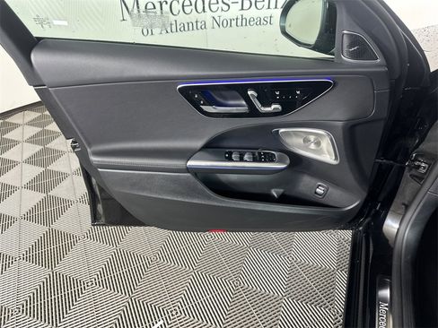 Used 2025 Mercedes-Benz C 300 Sedan image 10