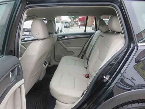 Used 2017 Volkswagen Golf Alltrack S AWD/4WD image 19