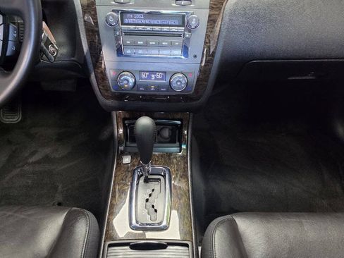 Used 2011 Cadillac DTS FWD image 15