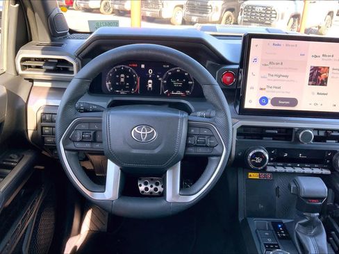 Used 2025 Toyota Tacoma TRD Sport w/ TRD Sport Premium Package image 6