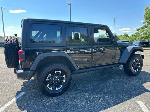 Used 2024 Jeep Wrangler Unlimited Rubicon 4xe AWD/4WD image 12