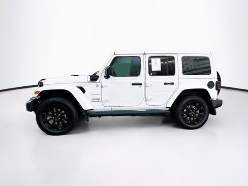 Used 2024 Jeep Wrangler Unlimited Sahara w/ Technology Group AWD/4WD image 4