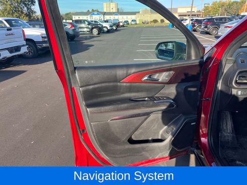 Used 2024 Chevrolet Traverse RS image 10