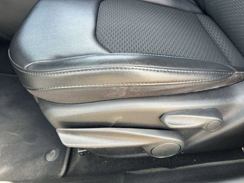 Used 2022 Jeep Compass Latitude FWD image 29
