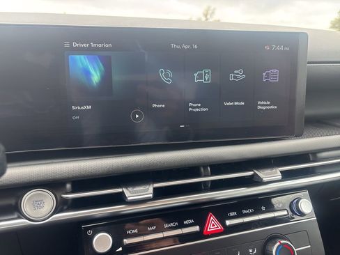 Certified 2025 Hyundai Santa Cruz SE AWD/4WD image 24