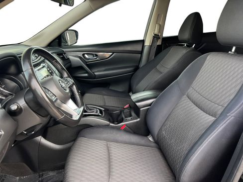 Used 2017 Nissan Rogue SV FWD image 9