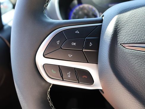 New 2026 Chrysler Pacifica Select FWD image 25