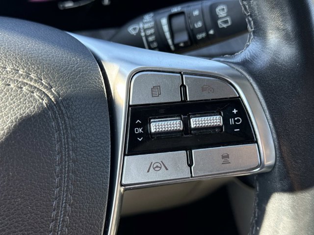 Used 2024 Kia Telluride EX w/ EX Captain's Chair Package AWD/4WD image 24