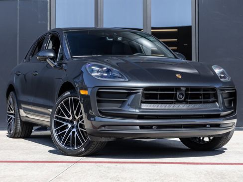 New 2026 Porsche Macan image 6