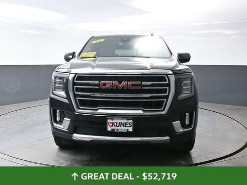 Used 2024 GMC Yukon XL SLT AWD/4WD image 8