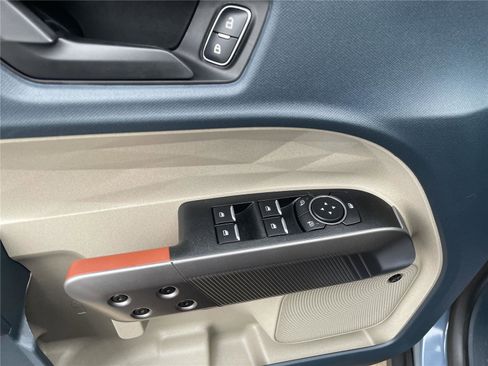 Used 2025 Ford Maverick Lariat w/ 4K Tow Package image 29