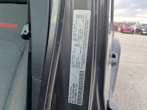 Used 2024 Jeep Gladiator Rubicon image 23