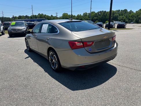 Used 2023 Chevrolet Malibu LT w/ Driver Confidence Package FWD image 3