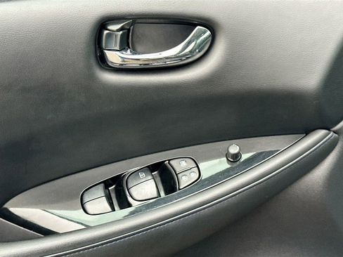Used 2013 Nissan Leaf SL image 20