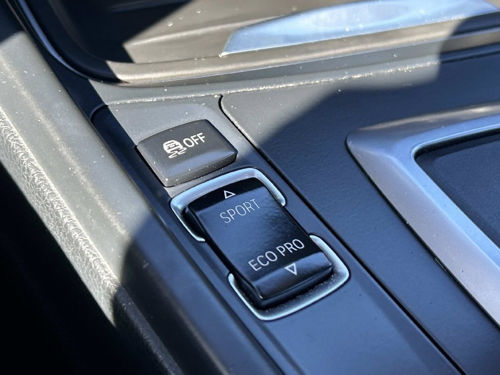Used 2013 BMW 328i xDrive Sedan AWD/4WD image 21