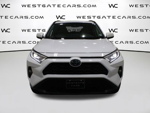 Used 2019 Toyota RAV4 XLE image 4