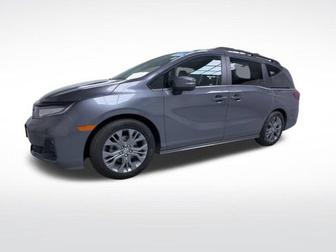 Used 2025 Honda Odyssey Touring image 4