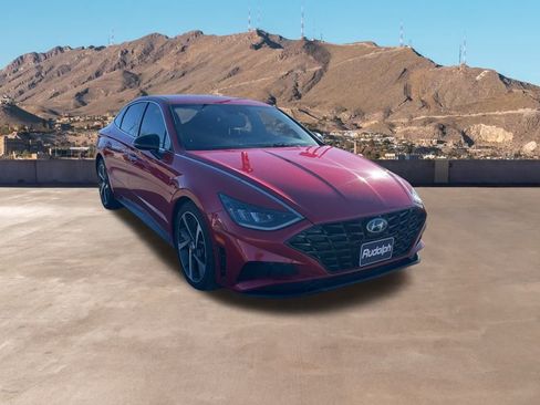 Used 2021 Hyundai Sonata SEL Plus w/ Preferred Accessory Package image 16