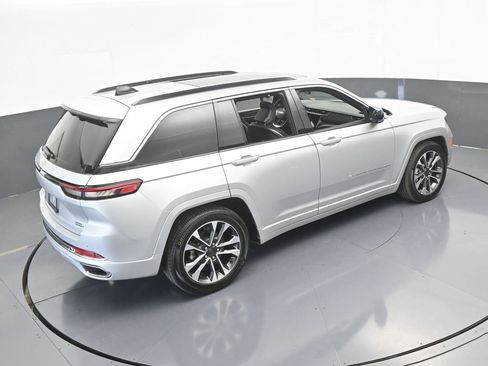 Used 2024 Jeep Grand Cherokee Overland w/ Luxury Tech Group IV image 59