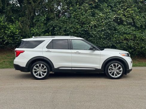 Used 2021 Ford Explorer Platinum w/ Equipment Group 601A AWD/4WD image 4