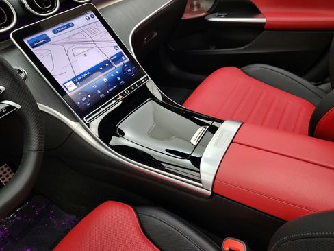 Used 2024 Mercedes-Benz C 300 Sedan image 11