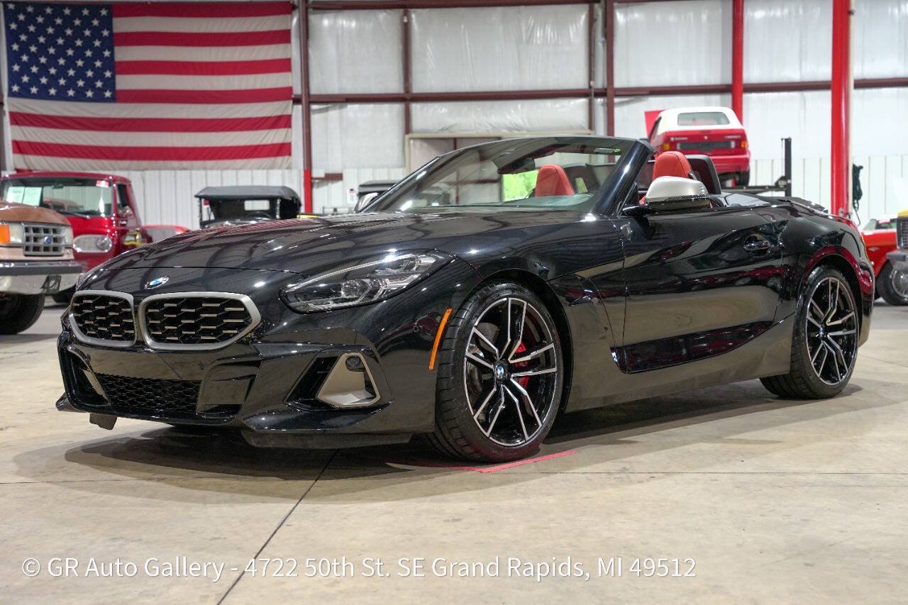 Used 2024 BMW Z4 M40i w/ Premium Package RWD image 1
