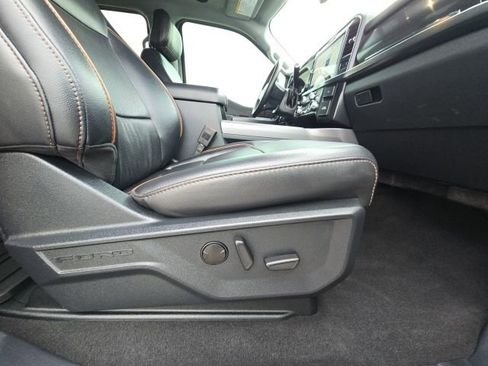 Used 2025 Ford F450 Lariat w/ Lariat Ultimate Package image 18