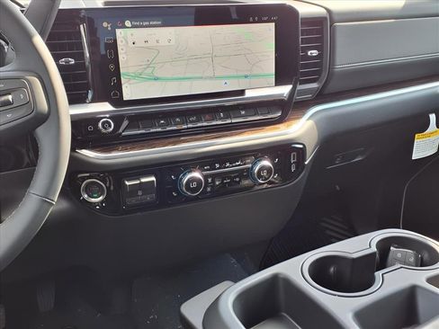 New 2025 GMC Sierra 1500 Elevation image 6