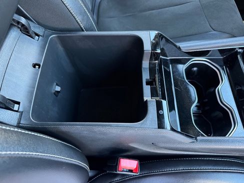 Used 2023 Jeep Grand Cherokee L Laredo image 17