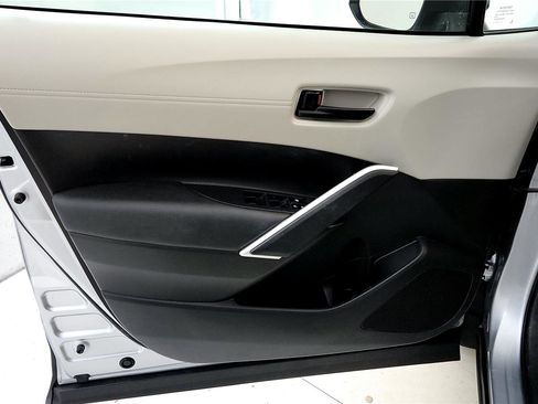 Certified 2023 Toyota Corolla Cross L image 34