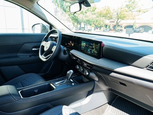 New 2025 Nissan Kicks SV w/ SV Premium Package image 28