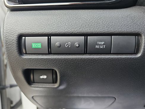 Used 2024 Nissan Sentra SV image 23