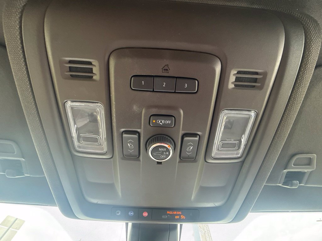 Used 2022 GMC Yukon SLT w/ SLT Luxury Package AWD/4WD image 34