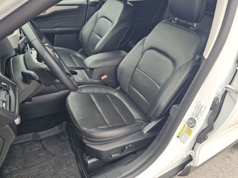 Used 2022 Ford Escape SEL image 6