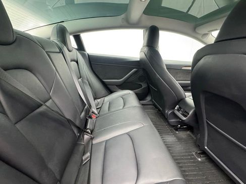 Used 2023 Tesla Model 3 Standard Range image 12