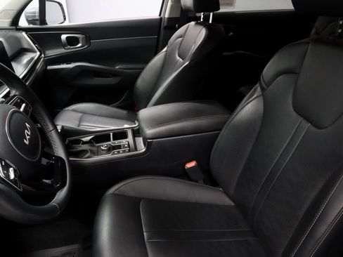 Used 2025 Kia Sorento EX FWD image 25