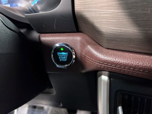 Used 2024 Ford Expedition Limited image 34