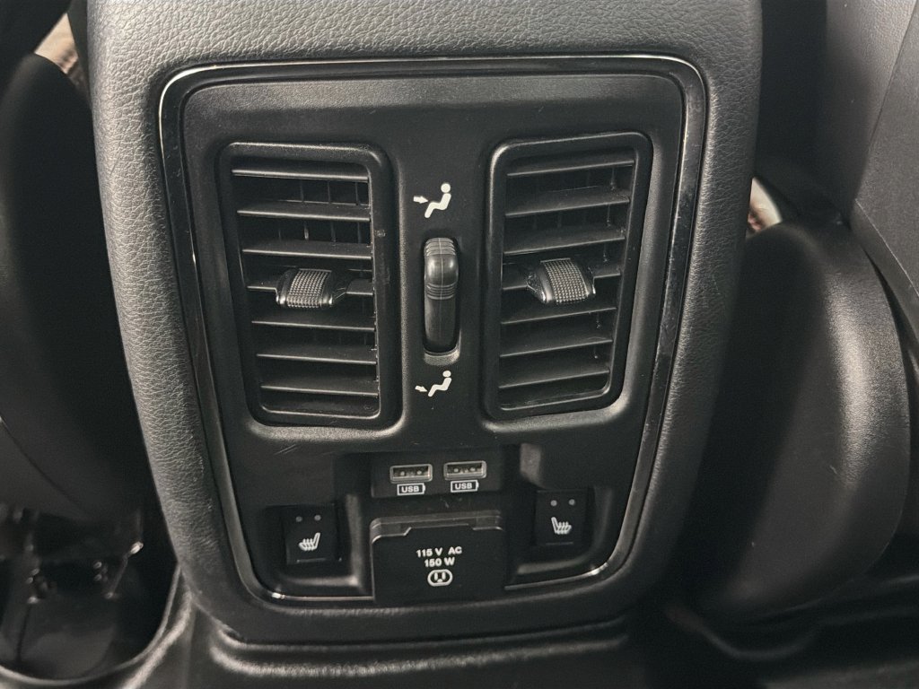Used 2017 Jeep Grand Cherokee Trailhawk AWD/4WD image 24
