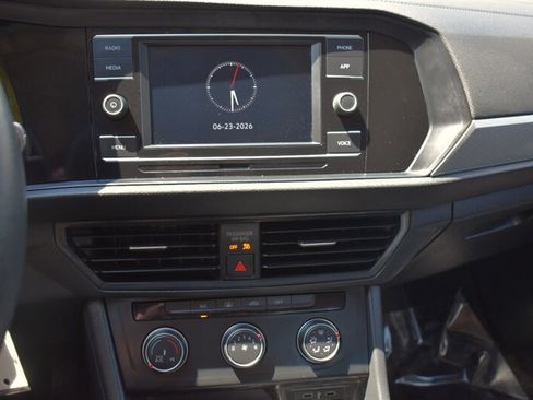 Used 2020 Volkswagen Jetta S FWD image 17