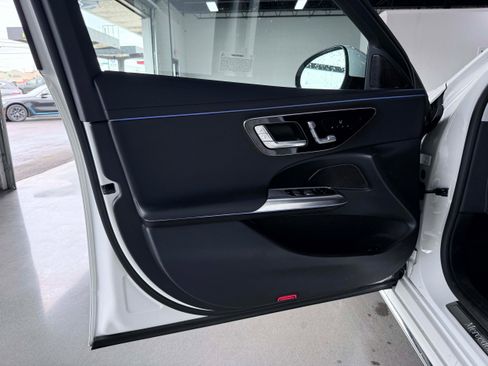 Used 2025 Mercedes-Benz E 350 4MATIC Sedan w/ Winter Package image 10
