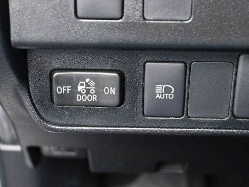 Certified 2022 Toyota Tacoma SR image 14