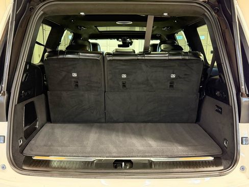Used 2022 Jeep Grand Wagoneer Series II w/ Convenience Group III AWD/4WD image 10