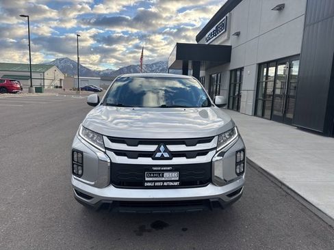 Used 2022 Mitsubishi Outlander Sport ES image 2