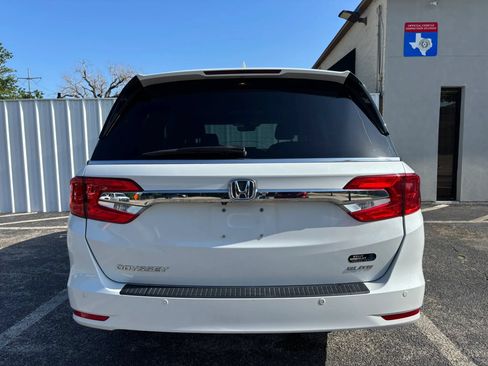 Used 2020 Honda Odyssey Elite image 5