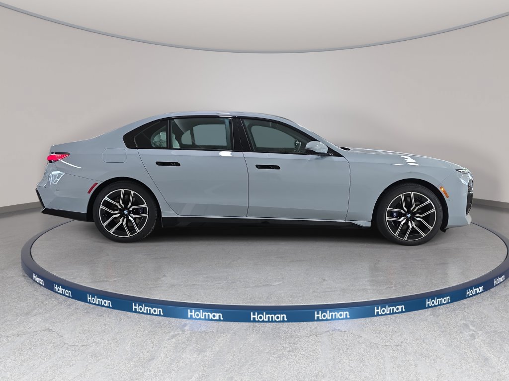 Used 2023 BMW i7 xDrive60 AWD/4WD image 6