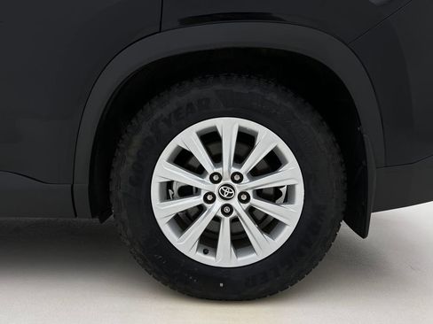 Used 2024 Toyota Grand Highlander XLE image 23