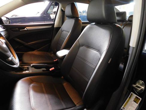 Used 2015 Volkswagen Passat 1.8T Limited Edition FWD image 15