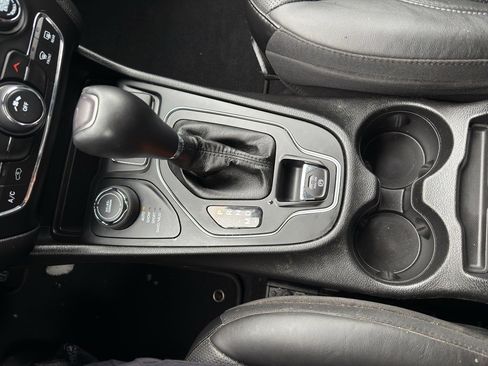 Used 2021 Jeep Cherokee Latitude Lux w/ Trailer Tow Group image 22