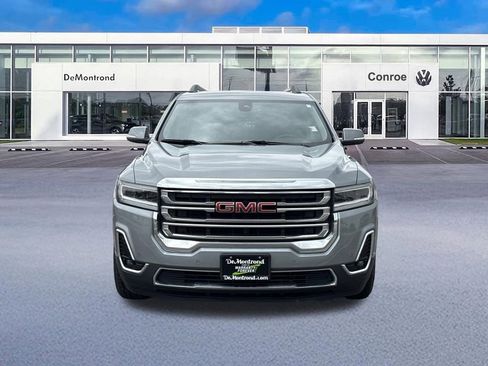 Used 2023 GMC Acadia SLT w/ Preferred Package FWD image 2