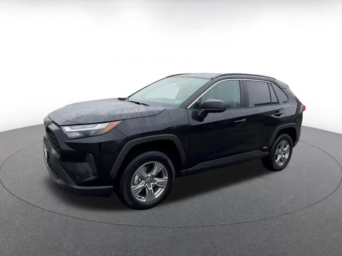 Used 2025 Toyota RAV4 LE image 8